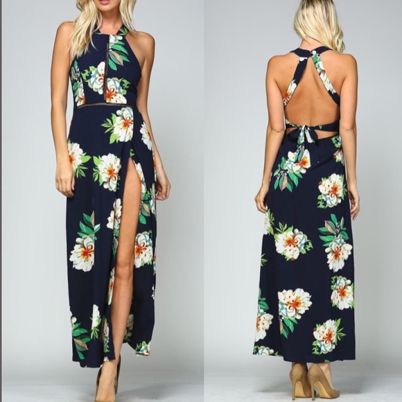 Dresses & Skirts - *HOLD* 🎉HP🎉 Insanely Flattering Floral High Slit Dress